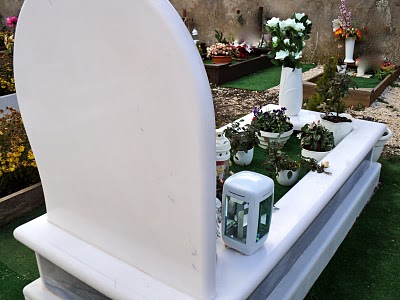 Tomba in Bianco Taxos e Azul Macaubas