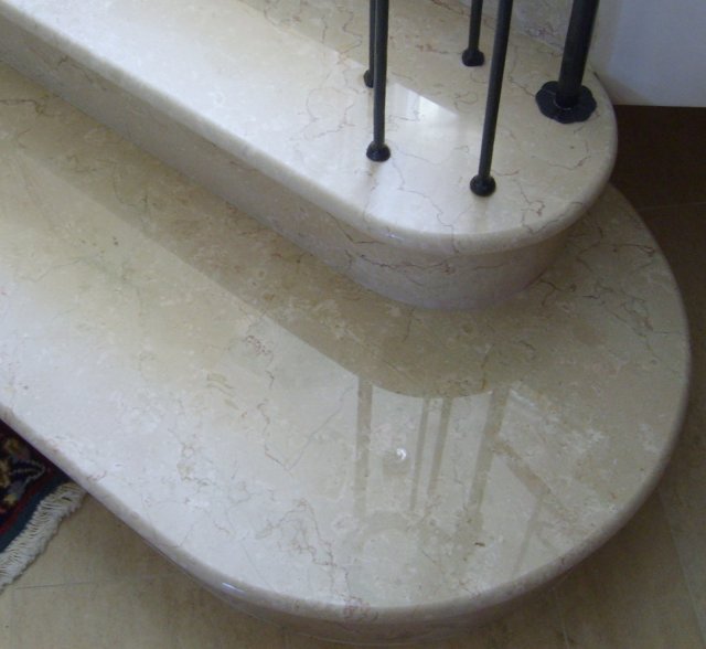 Scala Interna in Alfa Beige Scala Interna in Alfa Beige